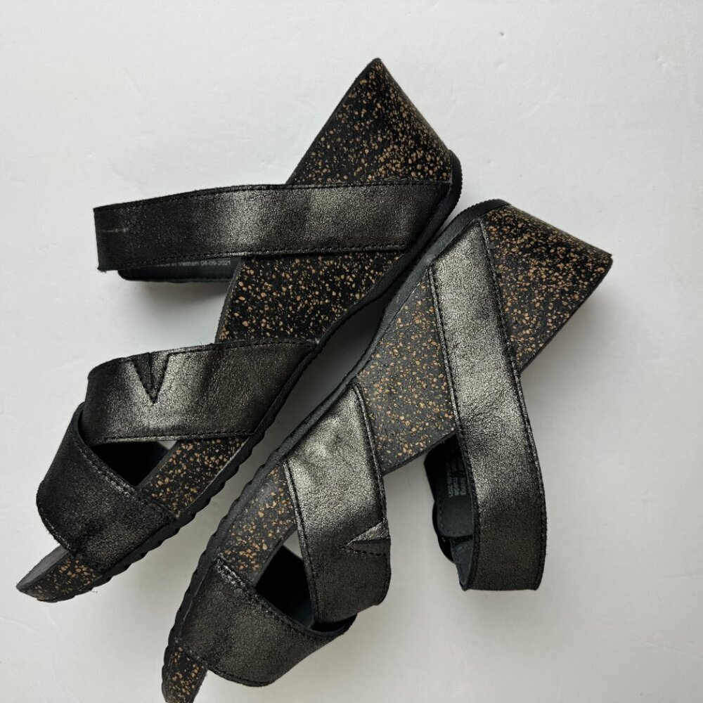 Dansko Clogs Sandals Stacey Suede Wedge Metalic Dark Gray Size EU 39 / US 8-8.5 - Picture 9 of 11
